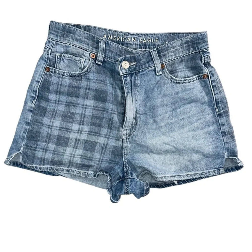 American Eagle Highest Rise Mom Short Blue Plaid Denim Women’s Size 4 Preppy